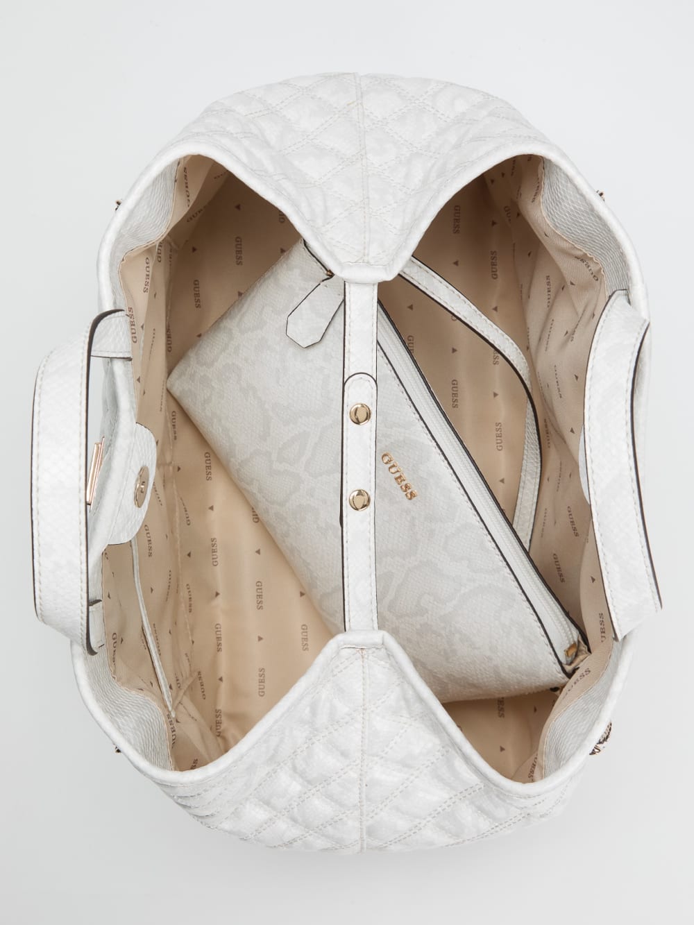 Giully Shopper - Guess