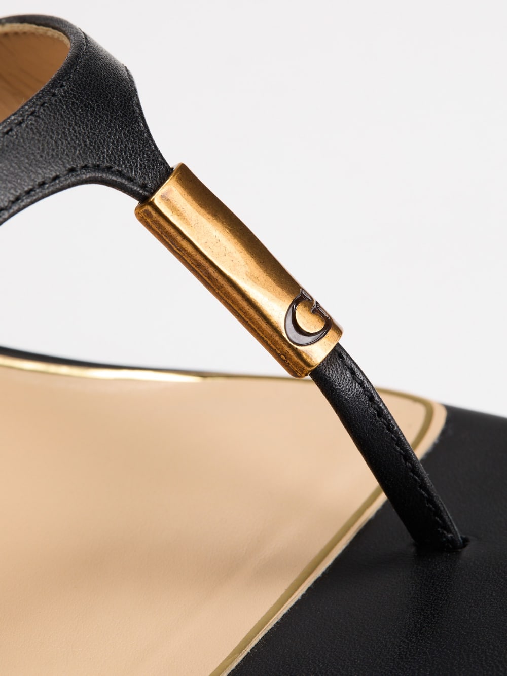 Yaiza Leather Sandals - Guess
