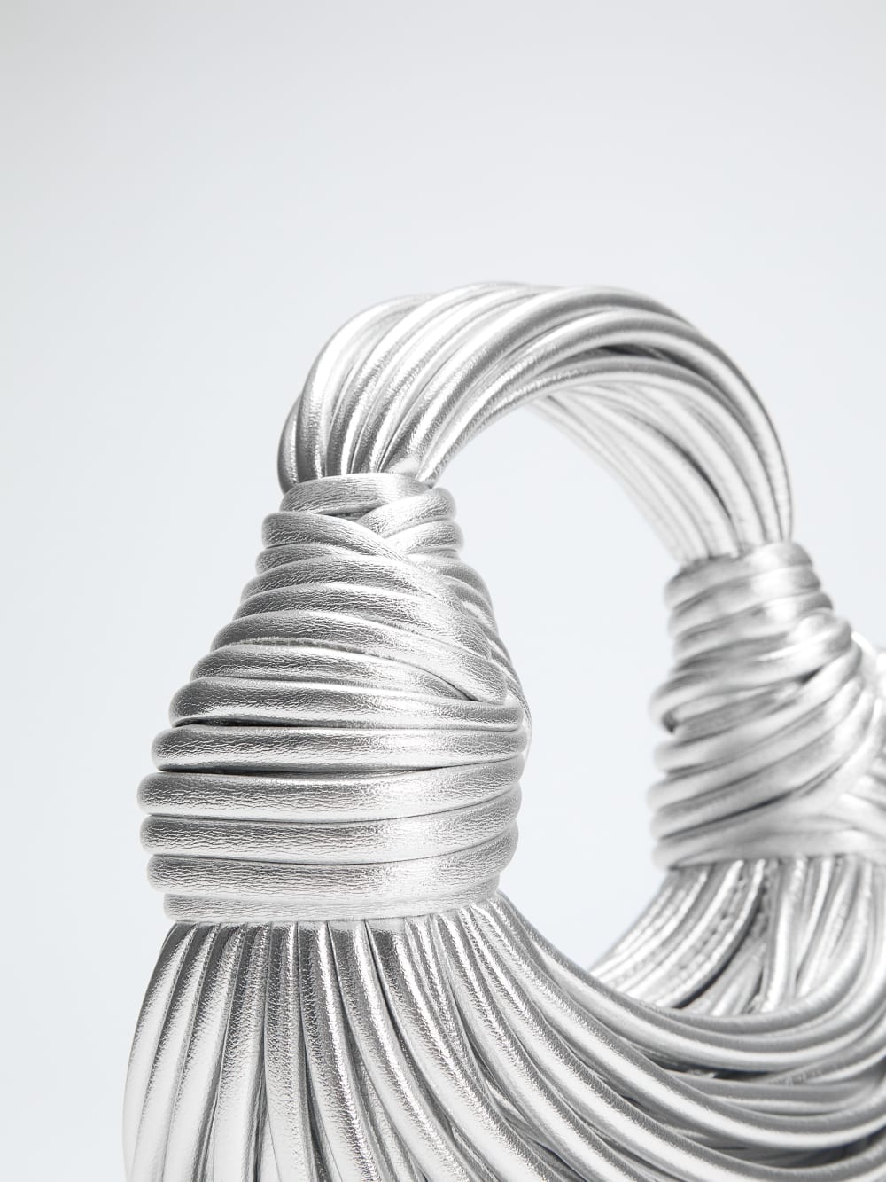 Tubular String Hobo - Guess