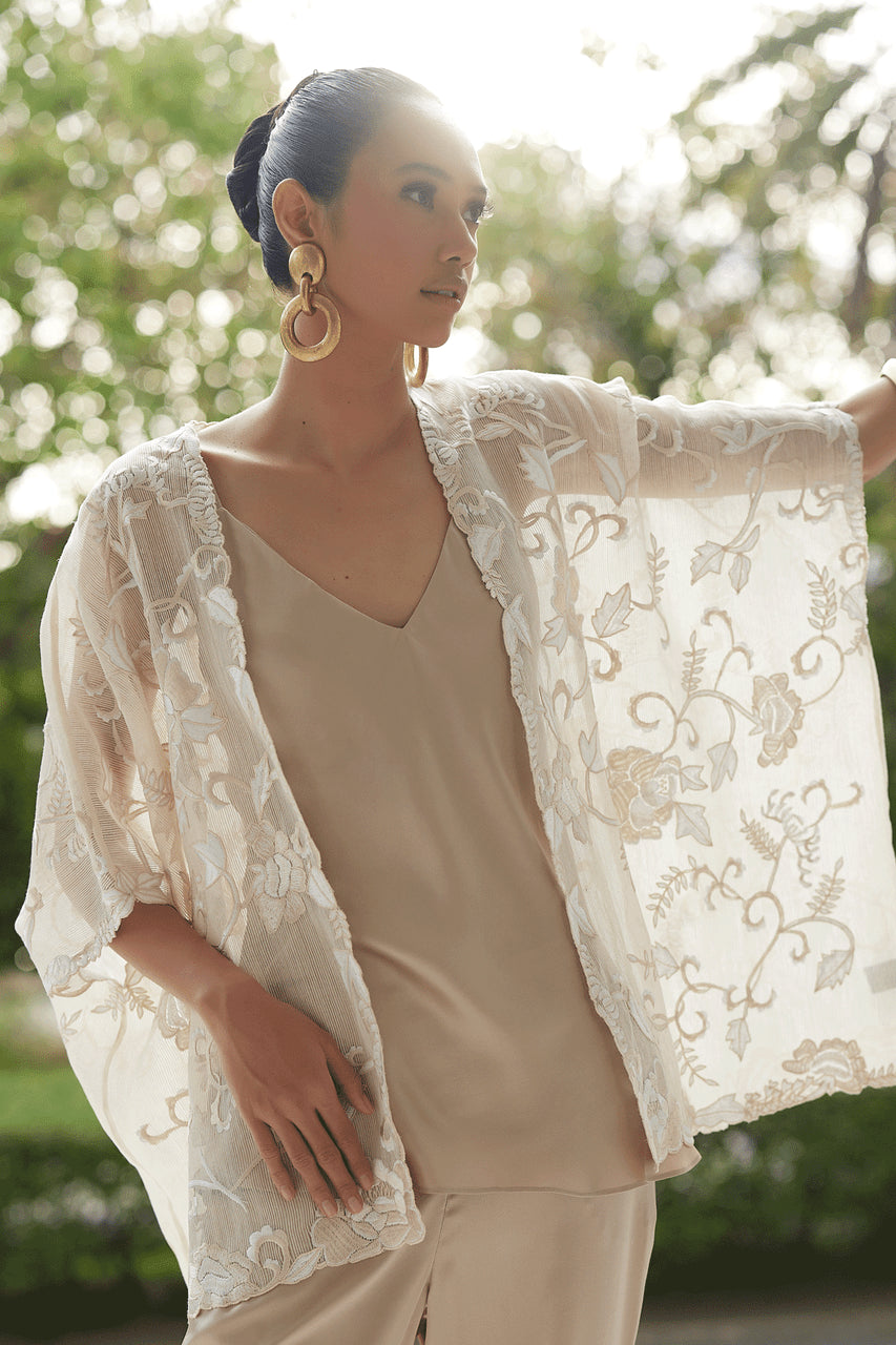 NATORI Buy Couture Piña Embroidered Jacket in Natural Online
