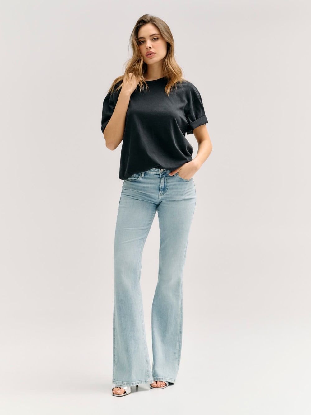 Low-Rise Bootcut Jeans - Guess