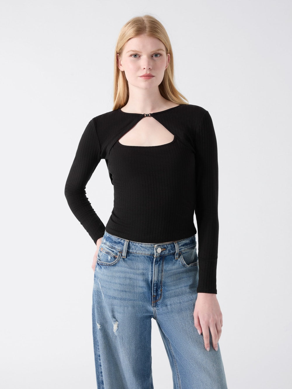 Cutout Top - Guess
