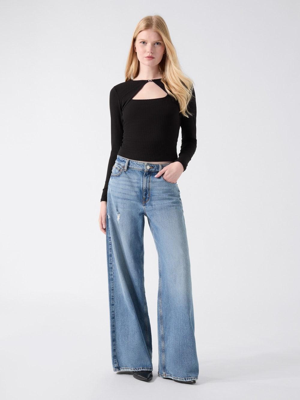 Cutout Top - Guess