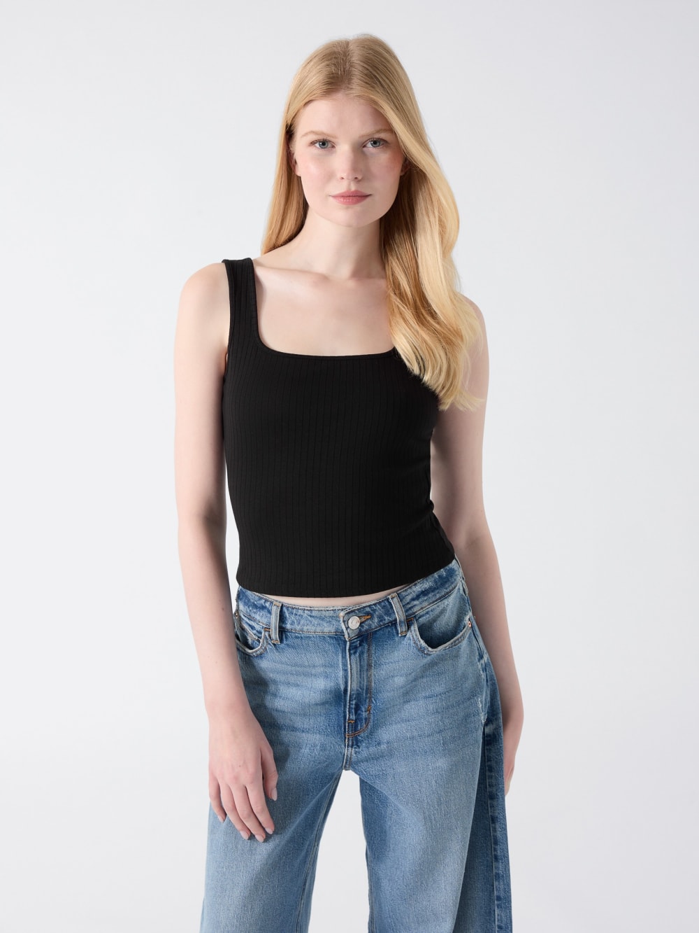 Cutout Top - Guess