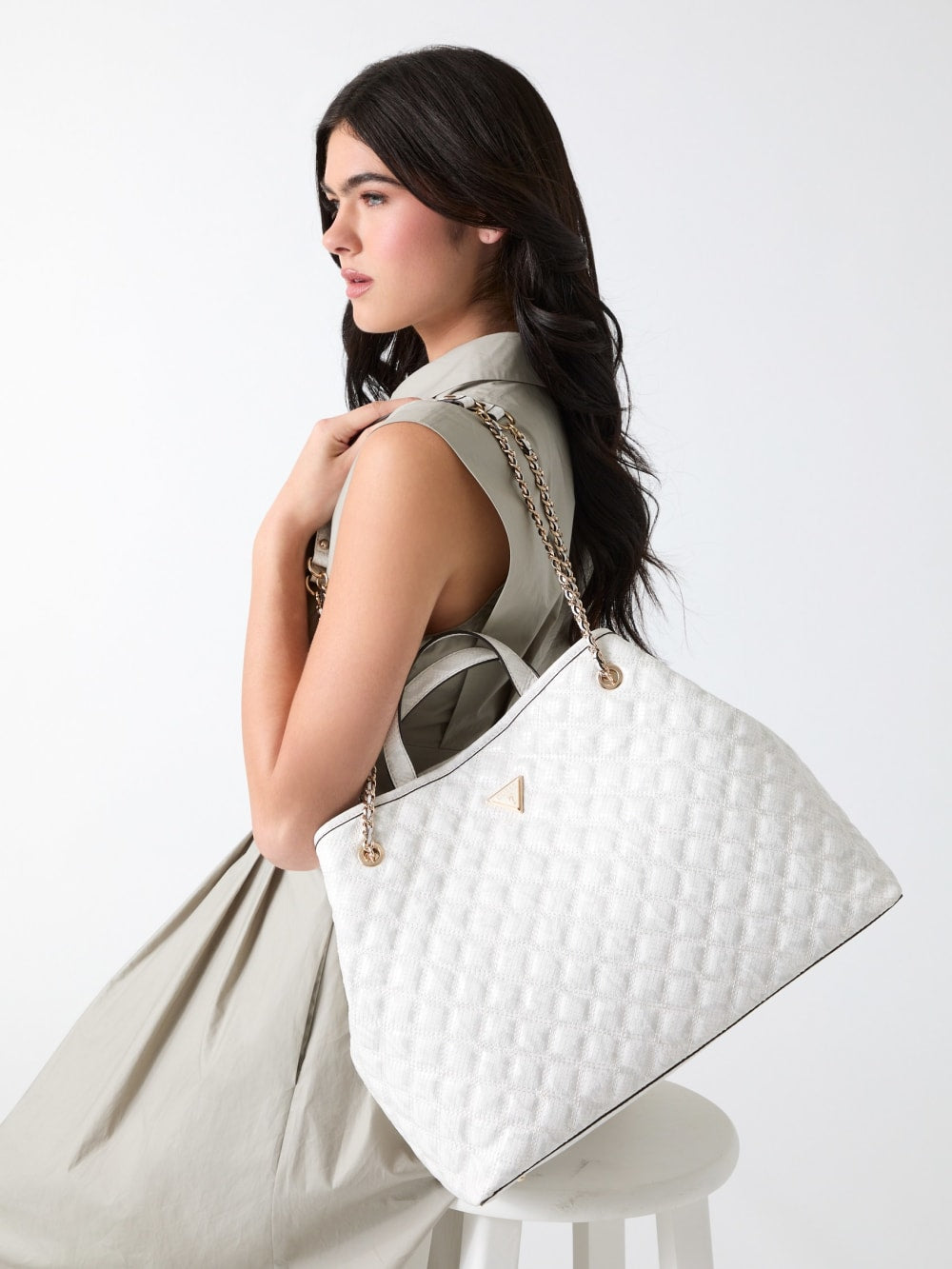Giully Shopper - Guess