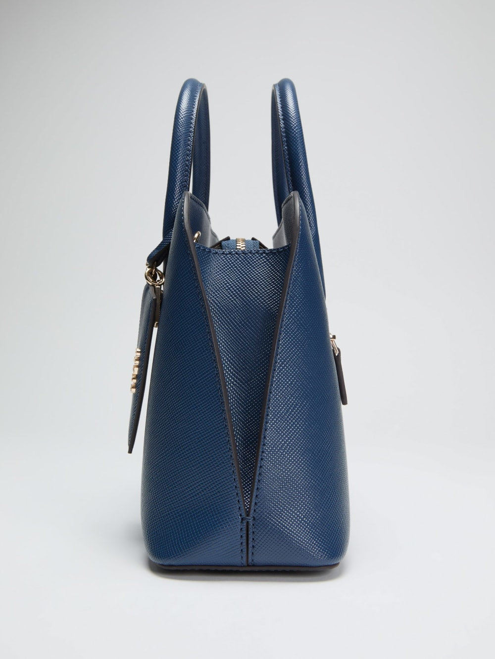Patsie Satchel - Guess