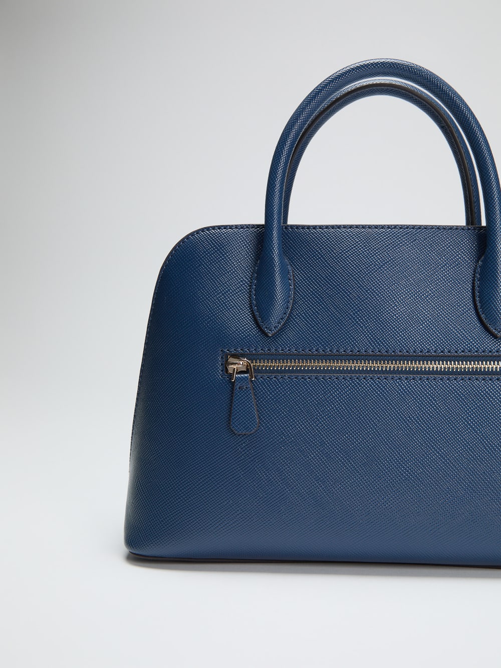 Patsie Satchel - Guess