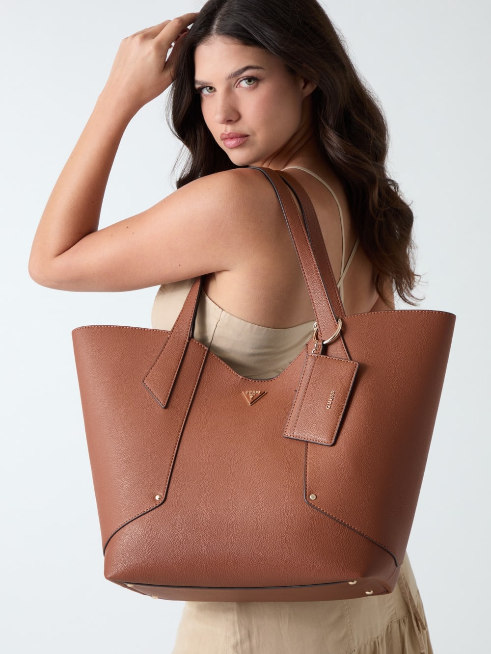 Darcy Logo Shopper - Guess