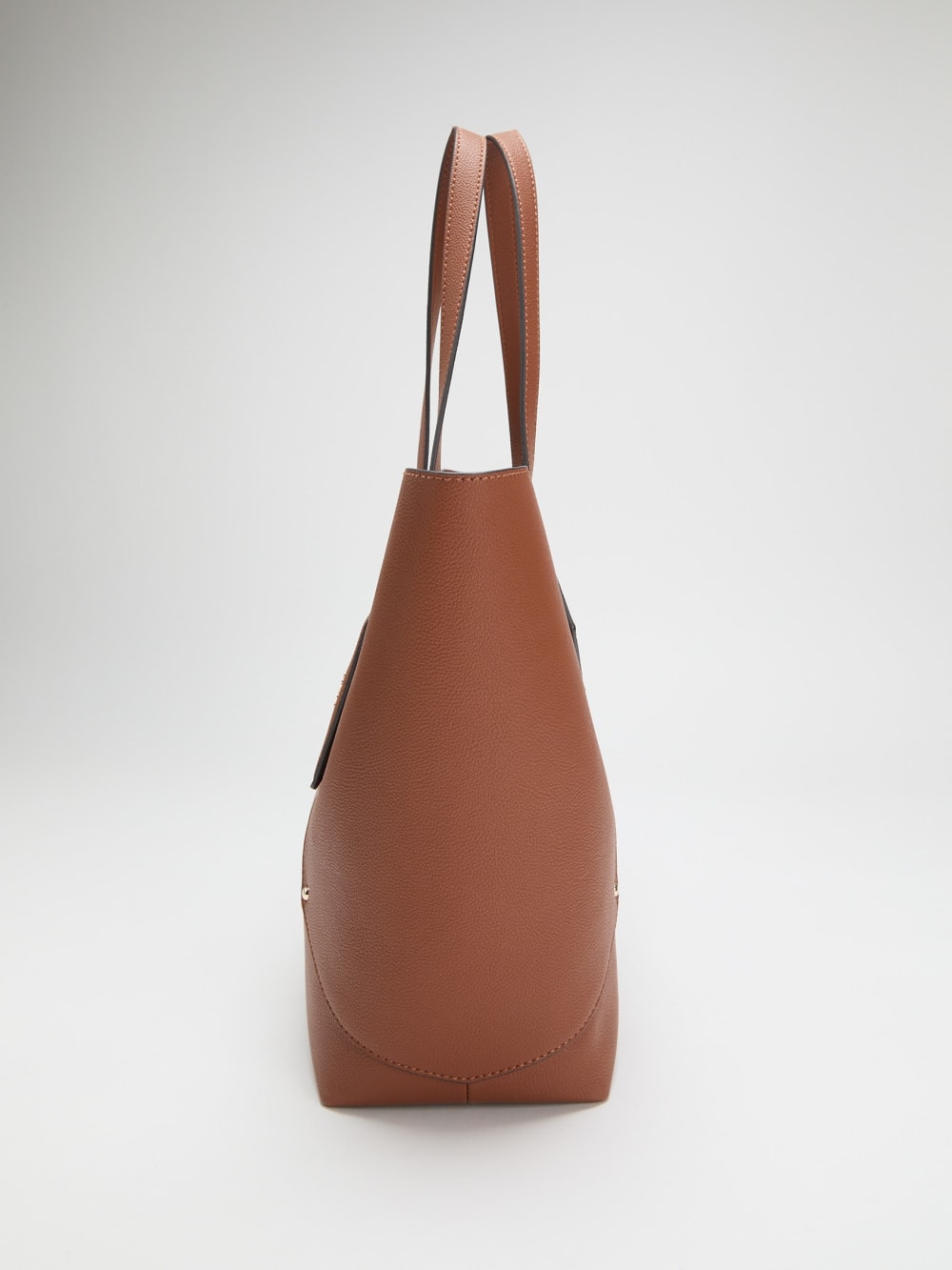 Darcy Logo Shopper - Guess