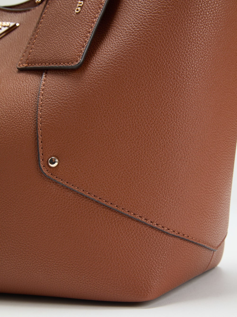 Darcy Logo Shopper - Guess