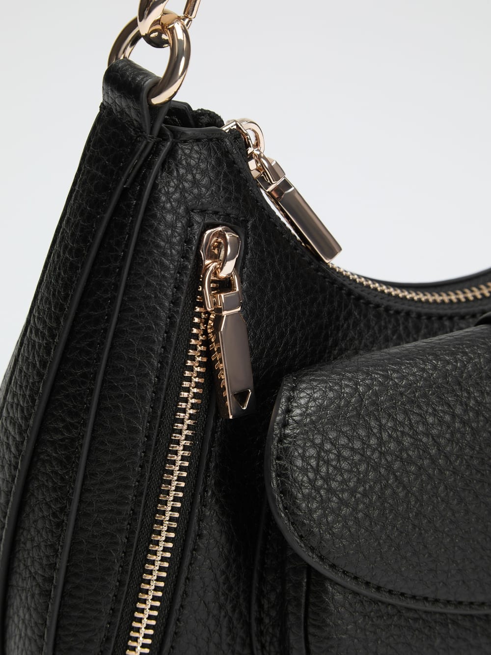 Jessa Logo Shoulder Bag - Guess