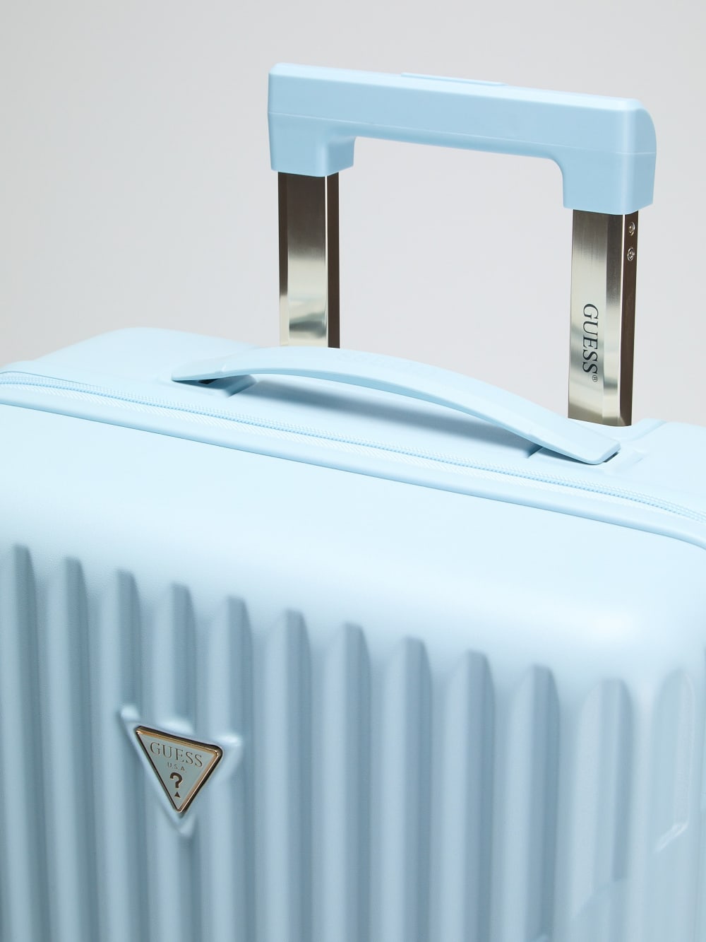 Centennial 18" 8-Wheel Suitcase - Guess