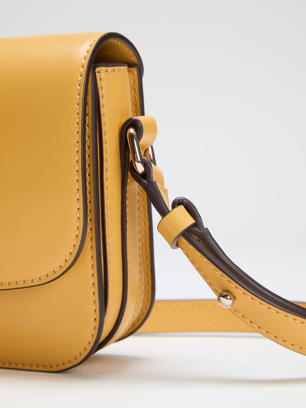 Janie Logo Crossbody Bag - Guess