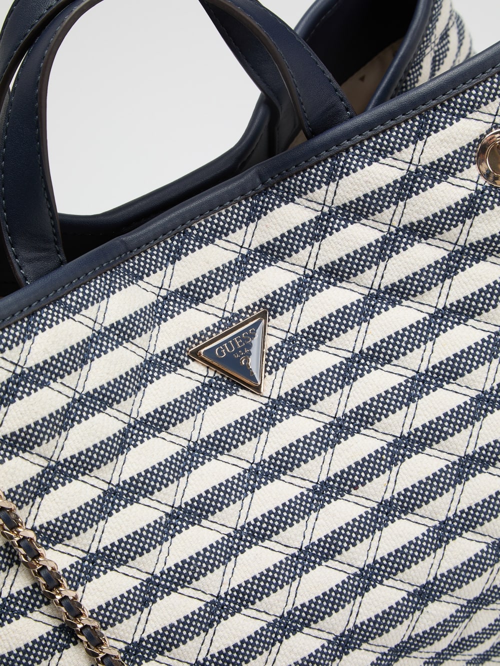 Giully Shopper - Guess