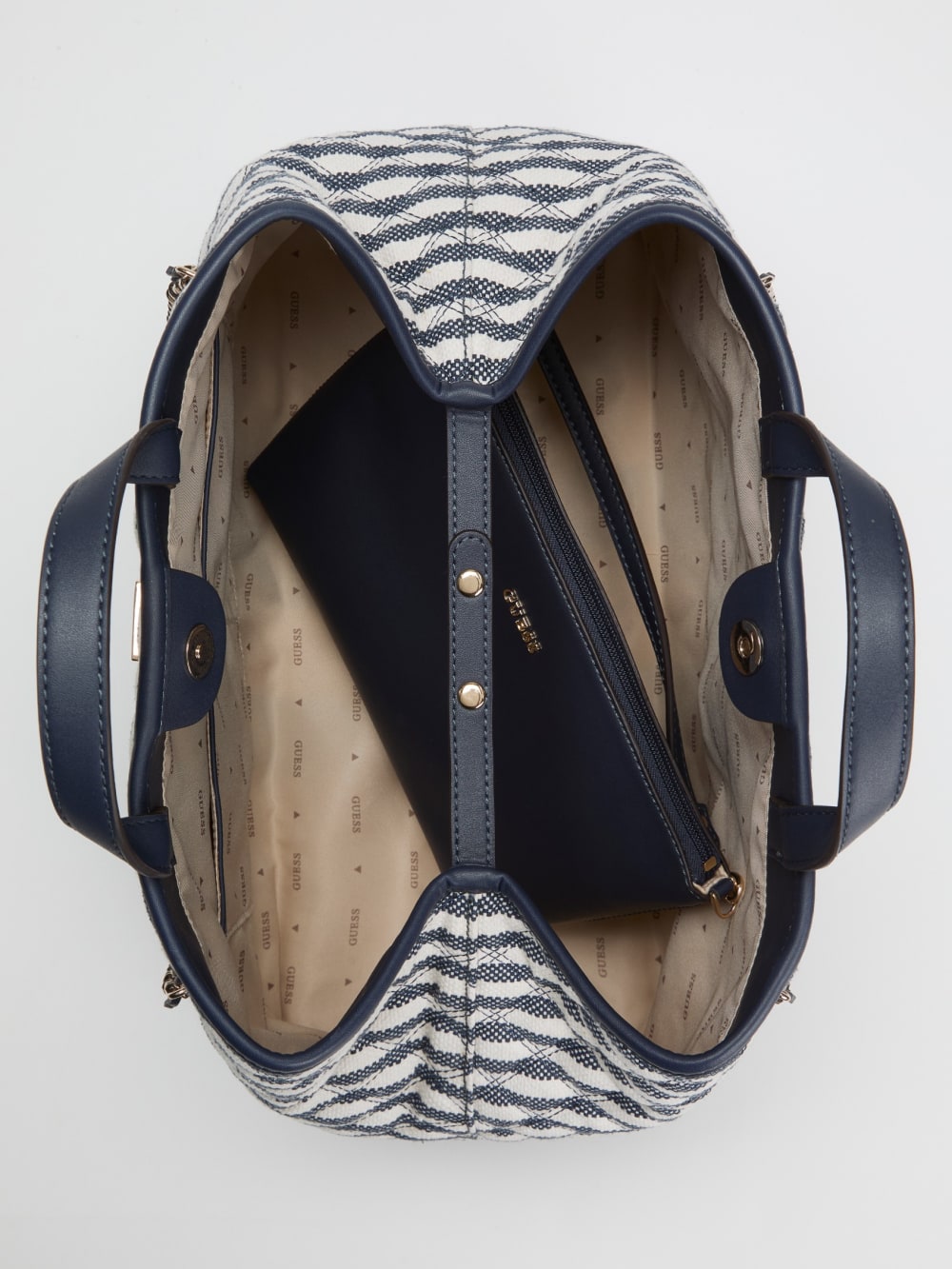 Giully Shopper - Guess
