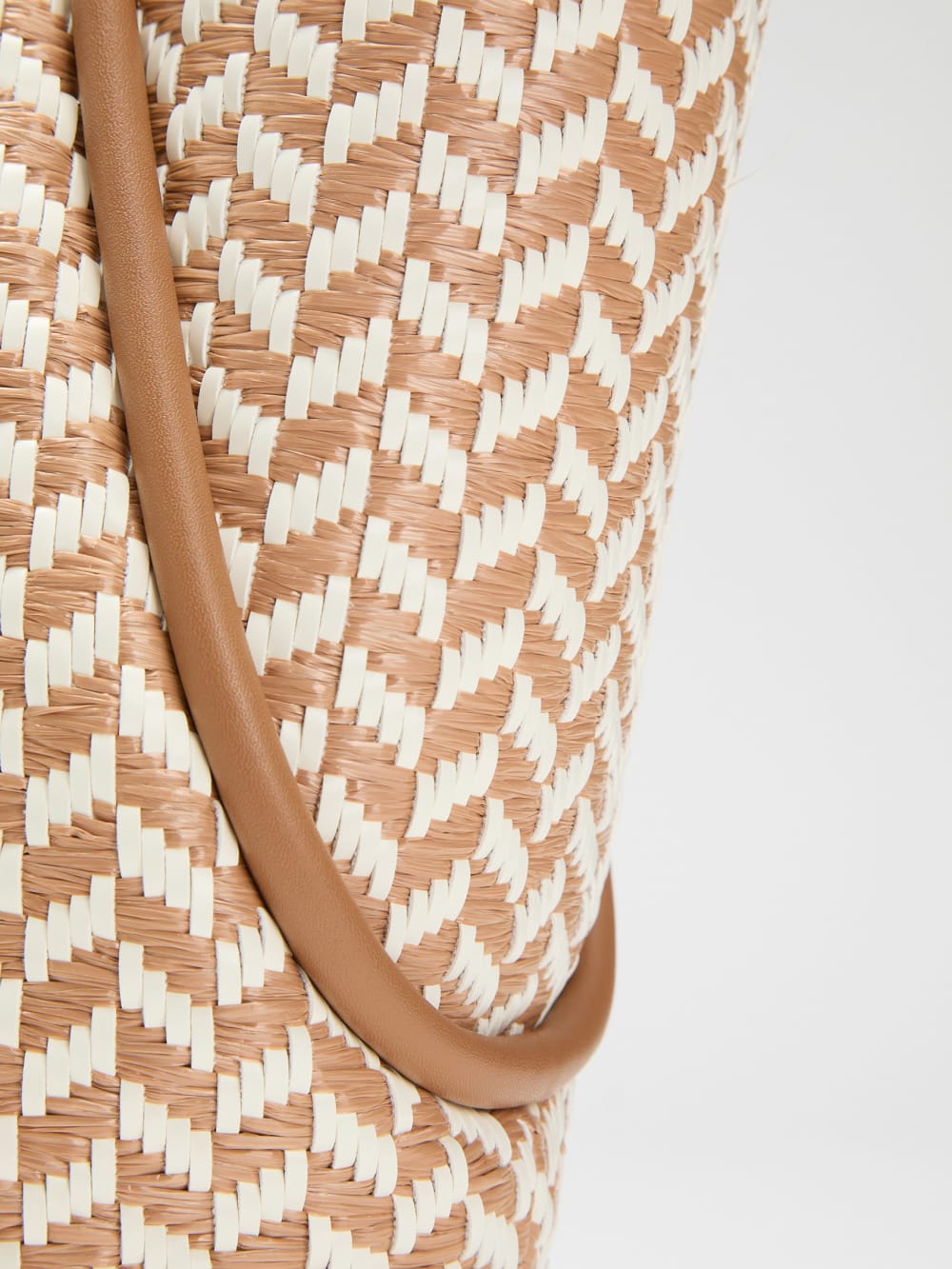 Tessi Shopper - Guess