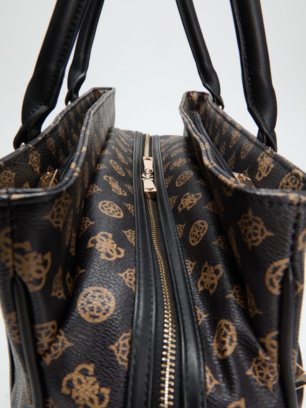 Wilder Peony Shopper Tote - Guess