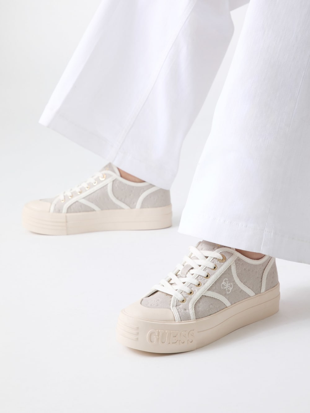 Issah logo sneaker - Guess