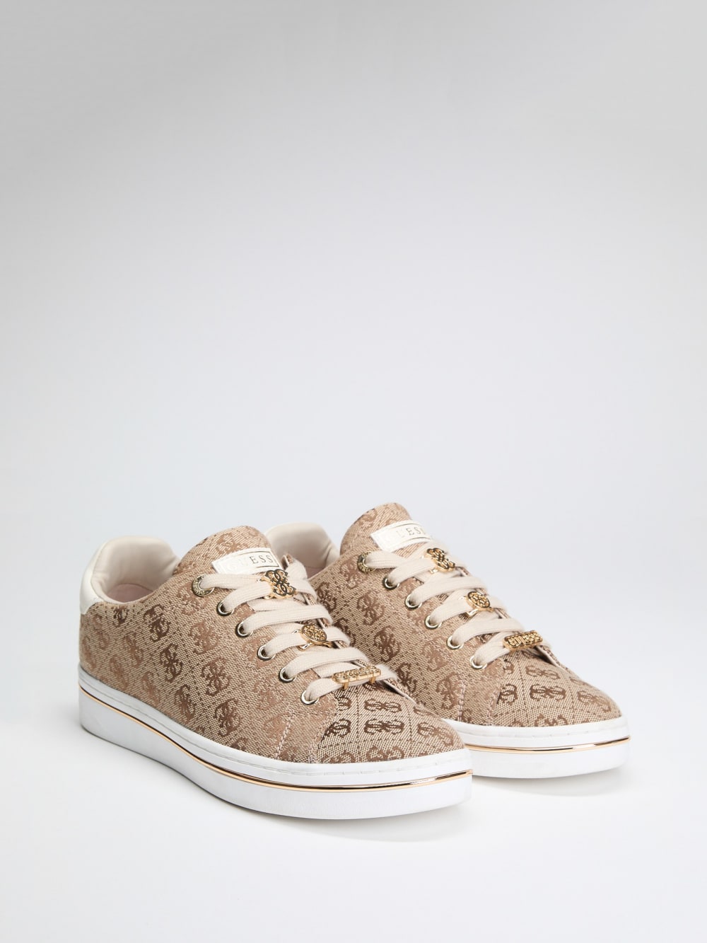 Stasey Quattro G Low-Top Sneakers - Guess