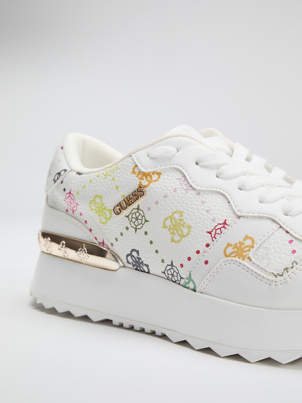 Vinsa Logo Running Shoes - Guess
