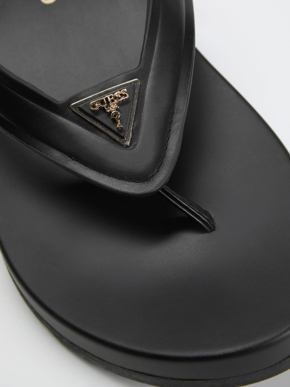 Candry Logo Flip Flop Sandals - Guess