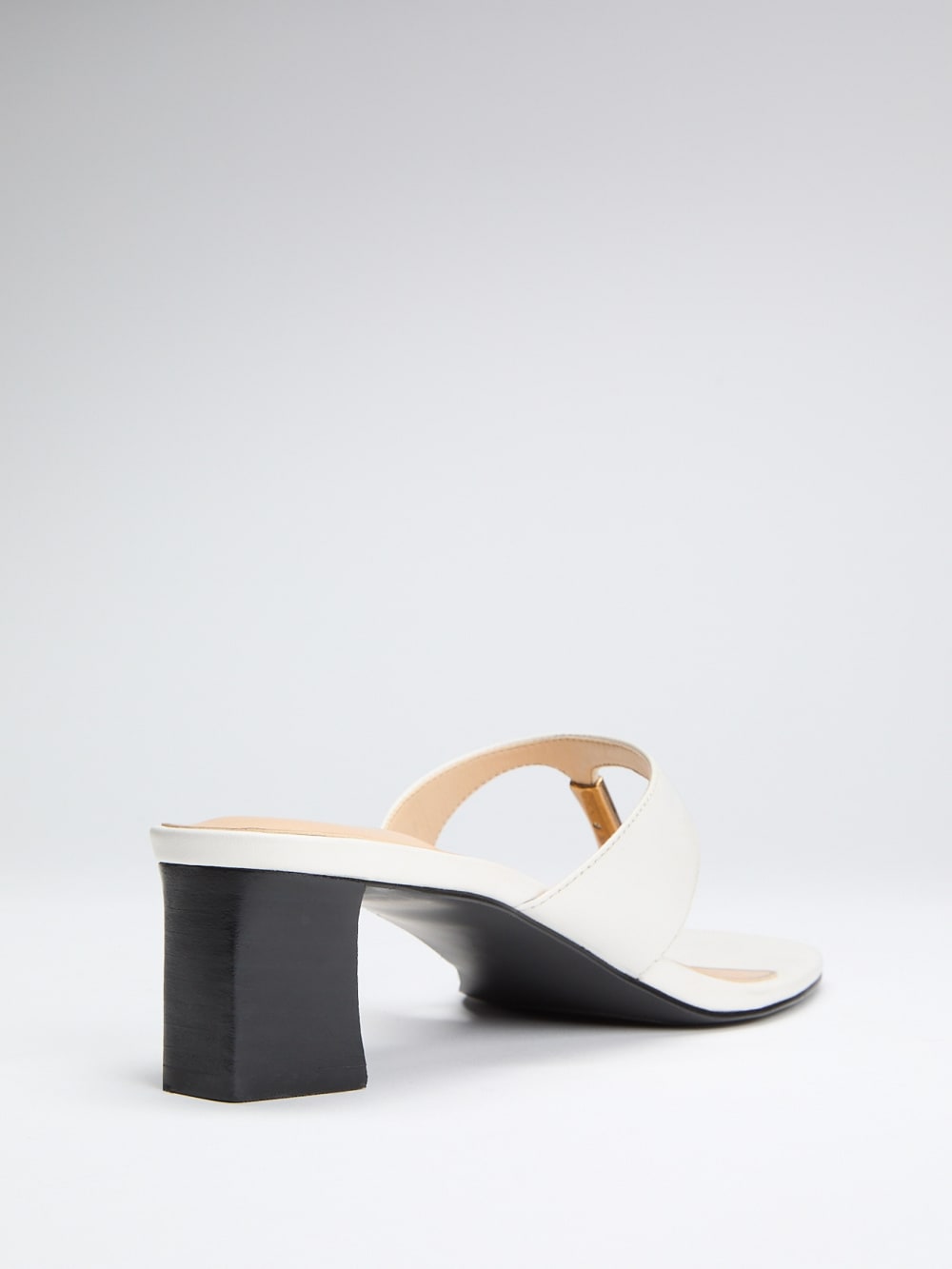 Yaiza Leather Sandals - Guess