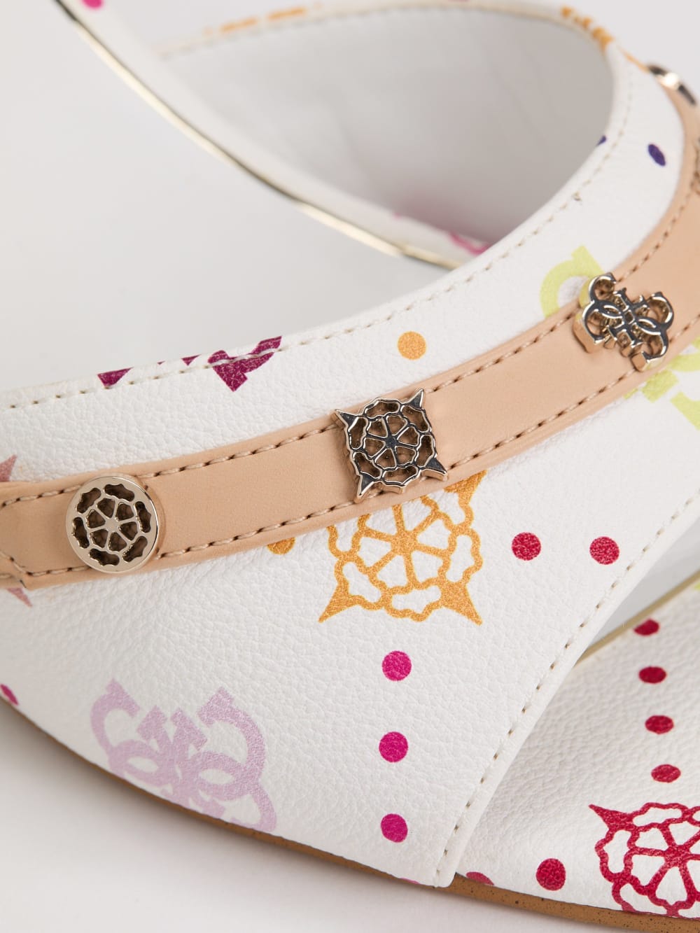 Iory Logo Sandals - Guess