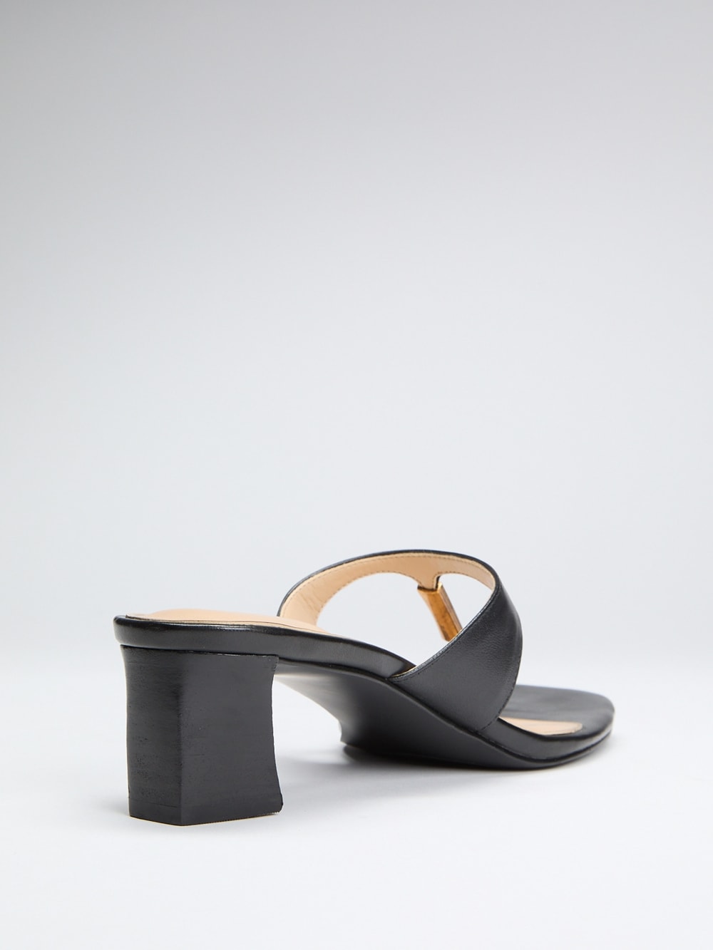Yaiza Leather Sandals - Guess
