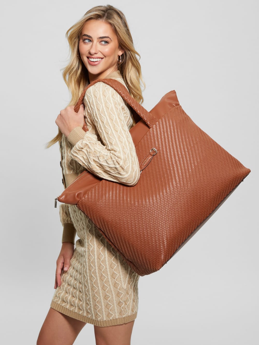Francy Travel Tote - Guess