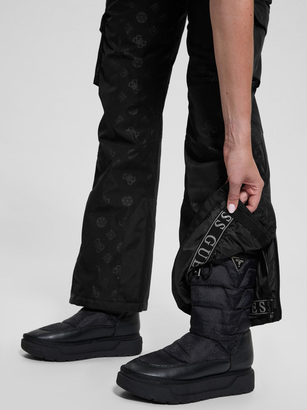 Eco Peony Cargo Ski Pants - Guess