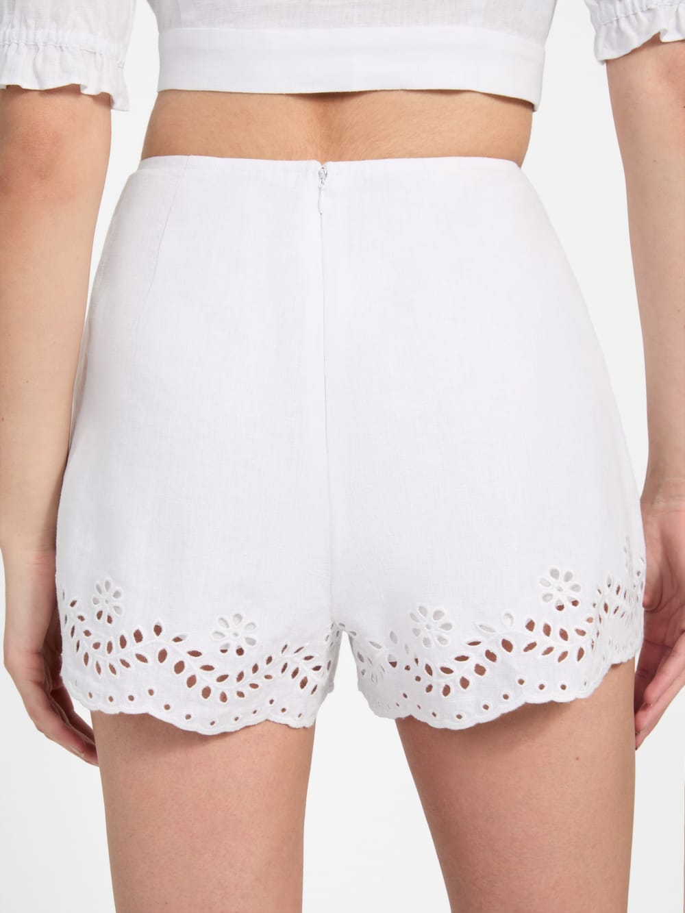 Eco Dessa Linen Embroidered Shorts - Guess