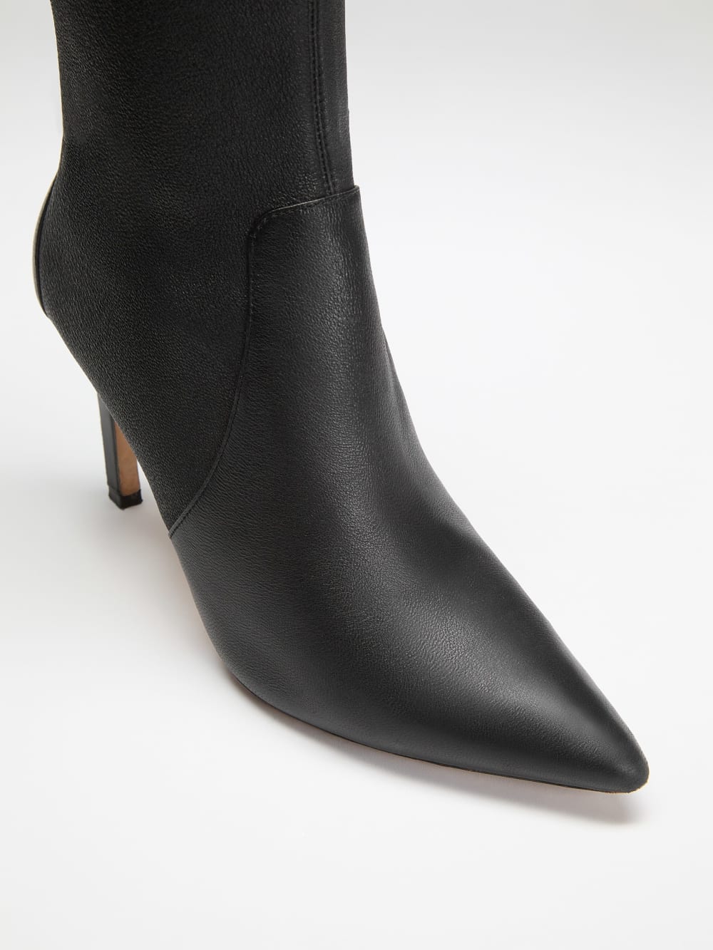 Campbell Tall Boots - Guess