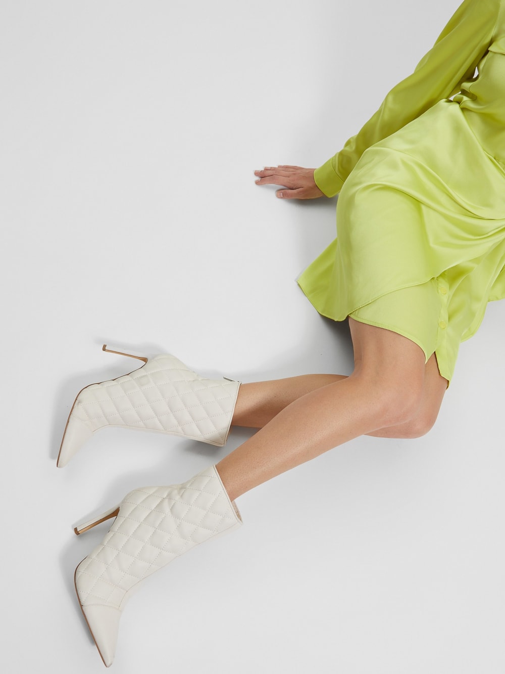 Simoney Zip-Up Booties - Guess