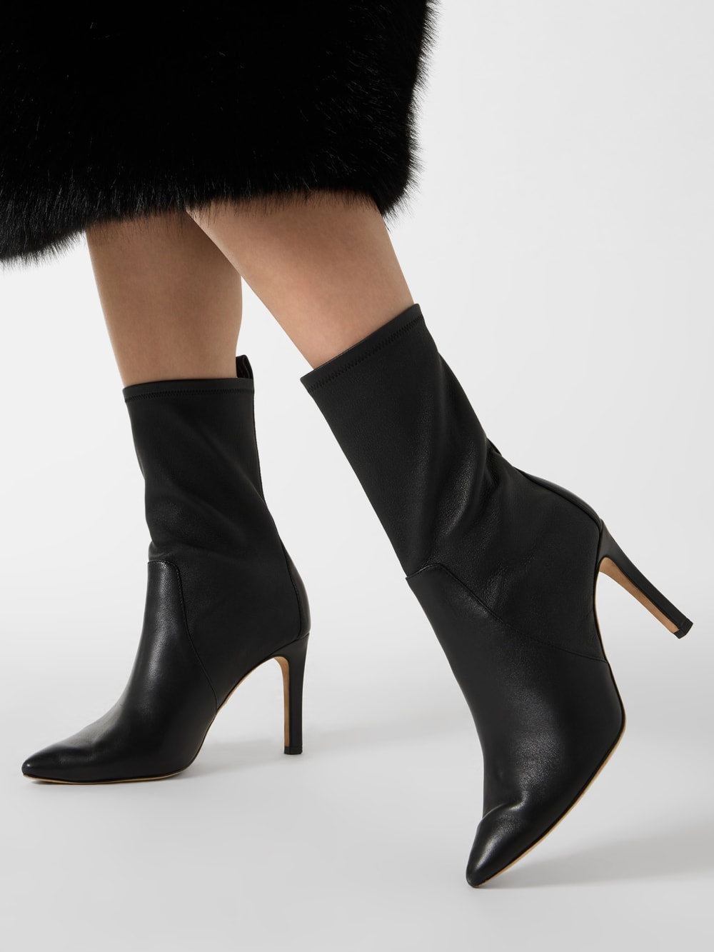 Mavrik Leather Ankle Bootie - Guess