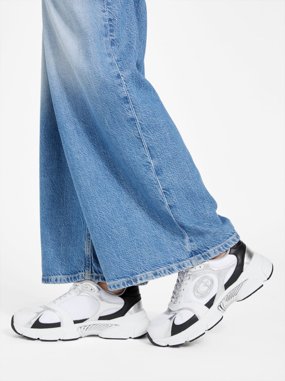 Ibitha Metallic Signature G Sneakers - Guess