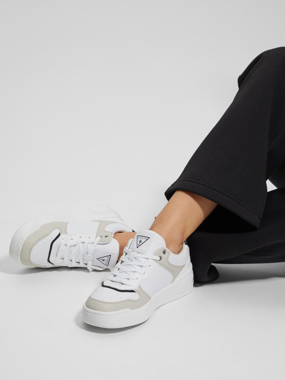 Triangle Low-Top Sneakers - Guess