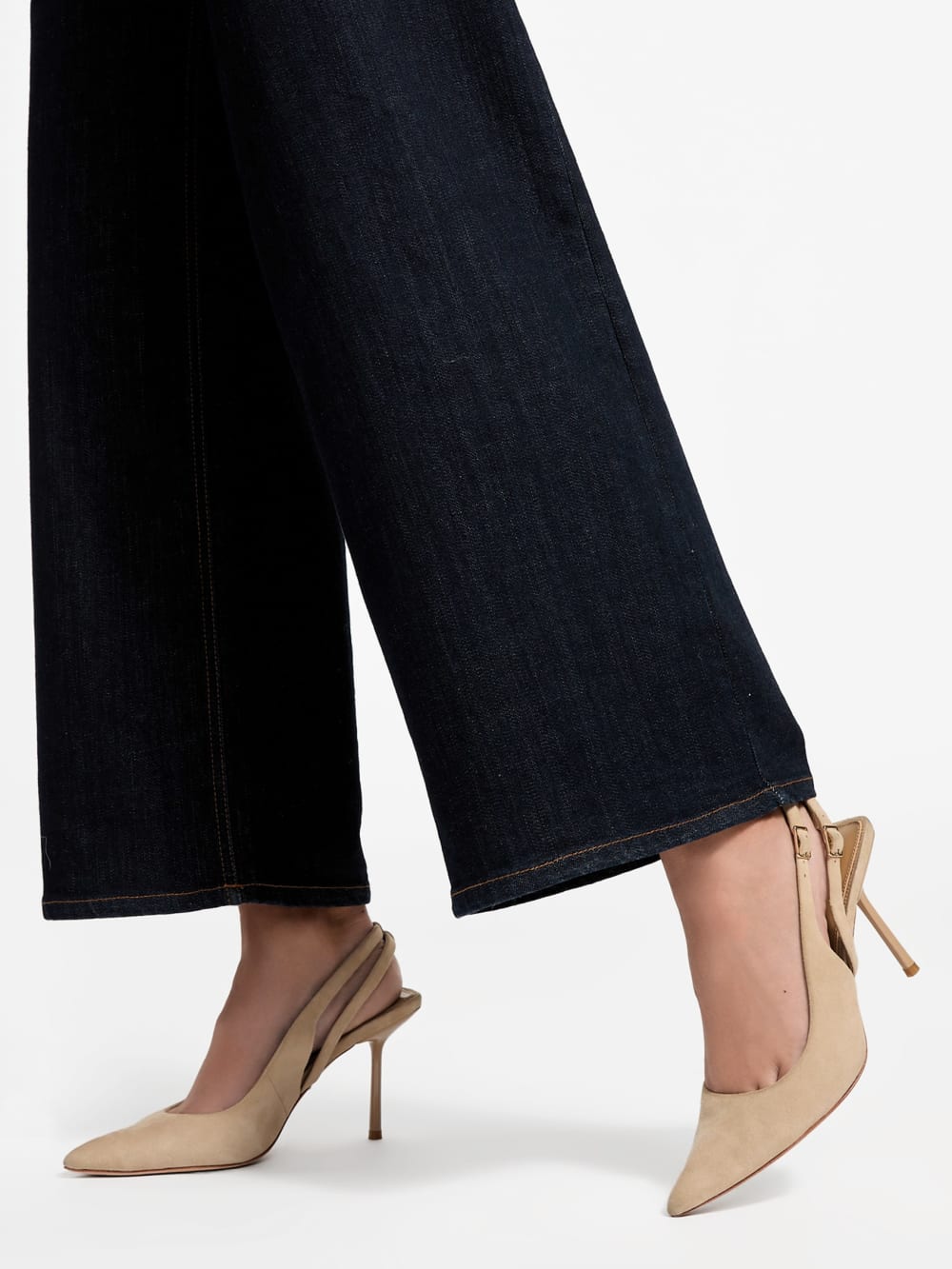 Sydney Suede Pump - Guess