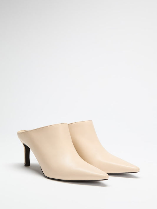 Pacon Stiletto Mules - Guess