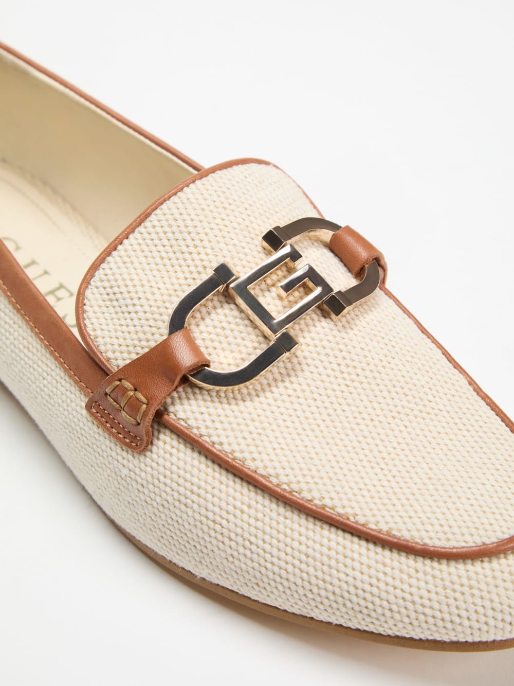 Isaac Loafers - Guess