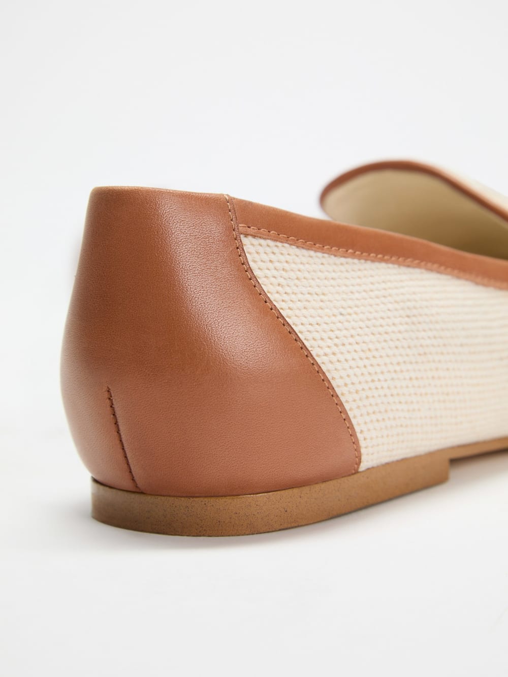 Isaac Loafers - Guess