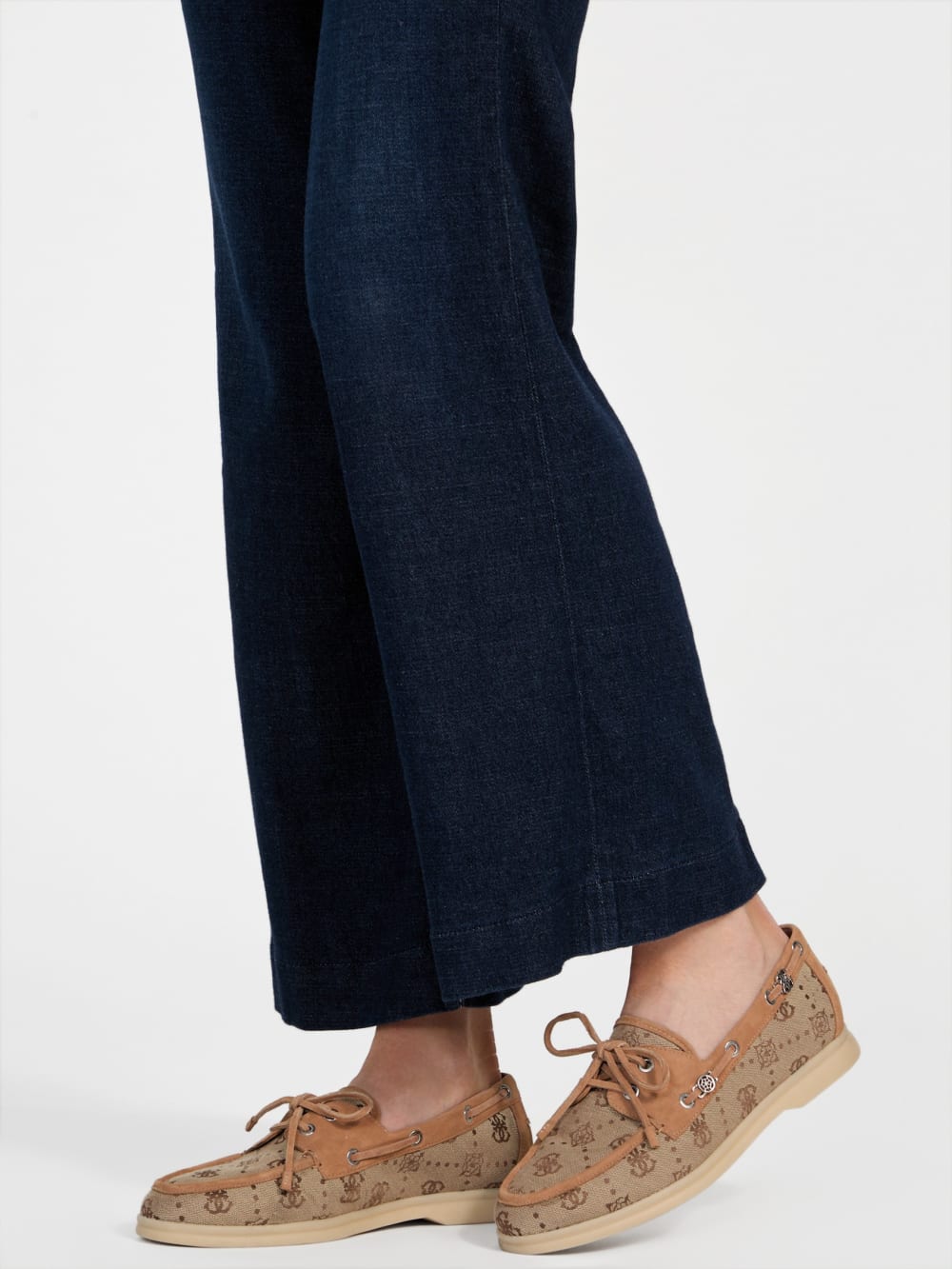 Yomaya Peony Signature Boat Shoe - Guess