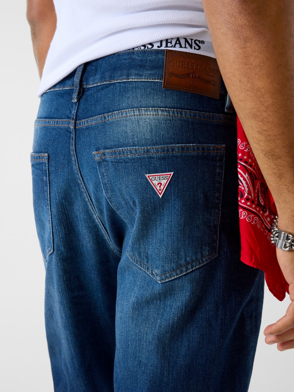 G15 Relaxed Taper Jeans - Guess