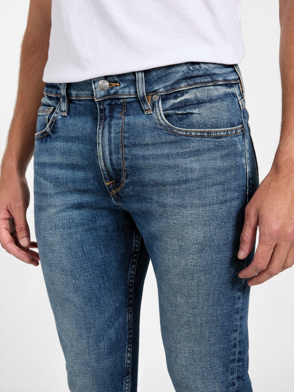 Eco Finnley Slim-Fit Tapered Jeans - Guess