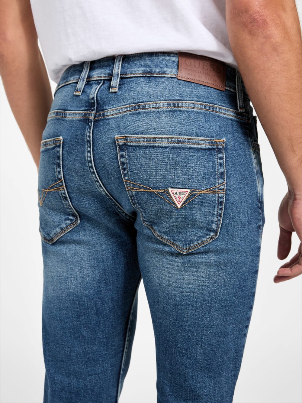 Eco Finnley Slim-Fit Tapered Jeans - Guess