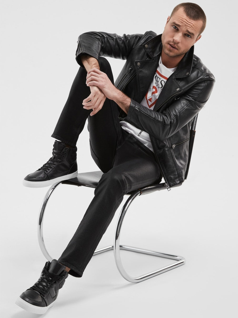 Finnley Slim-Fit Tapered Jeans - Guess