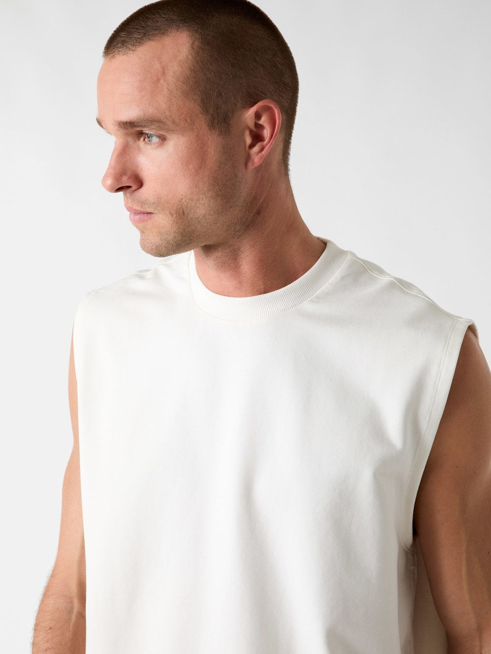 Muscle Crewneck Tee - Guess