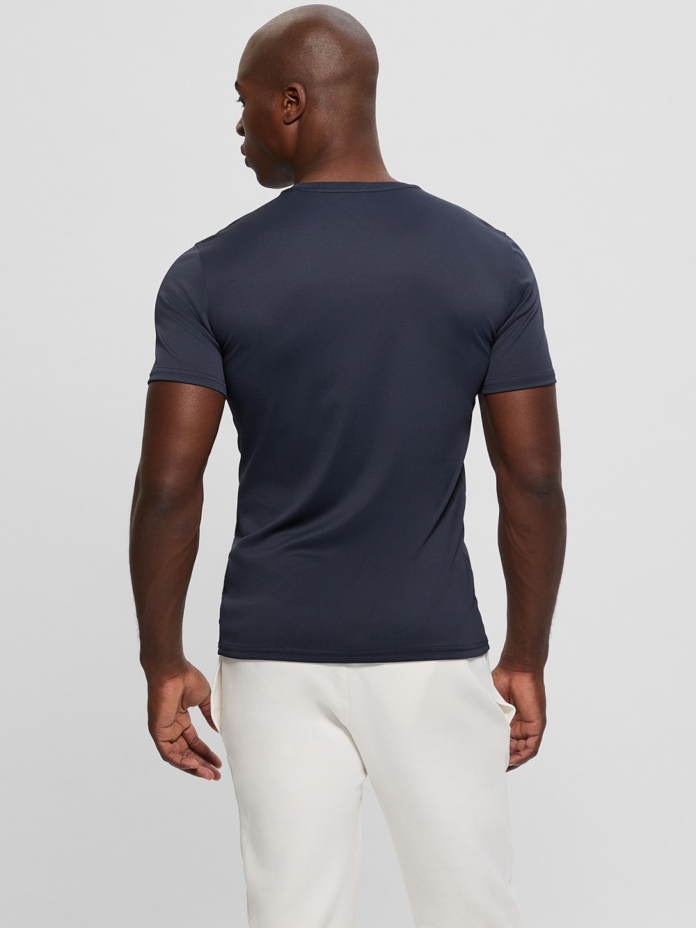 Signature Crewneck Tee - Guess
