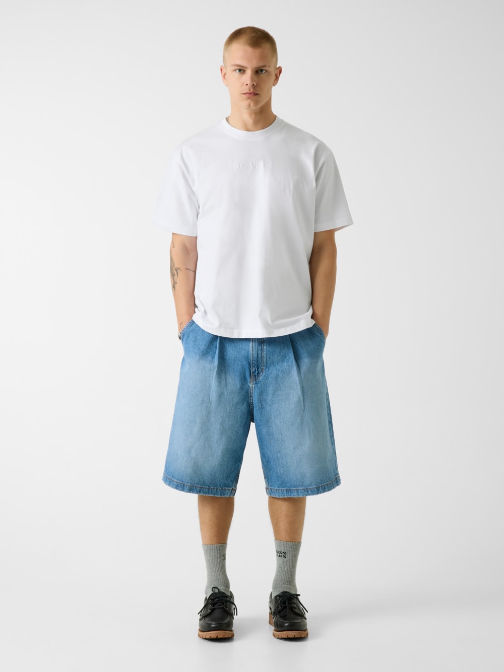Embroidered Logo Tee - Guess