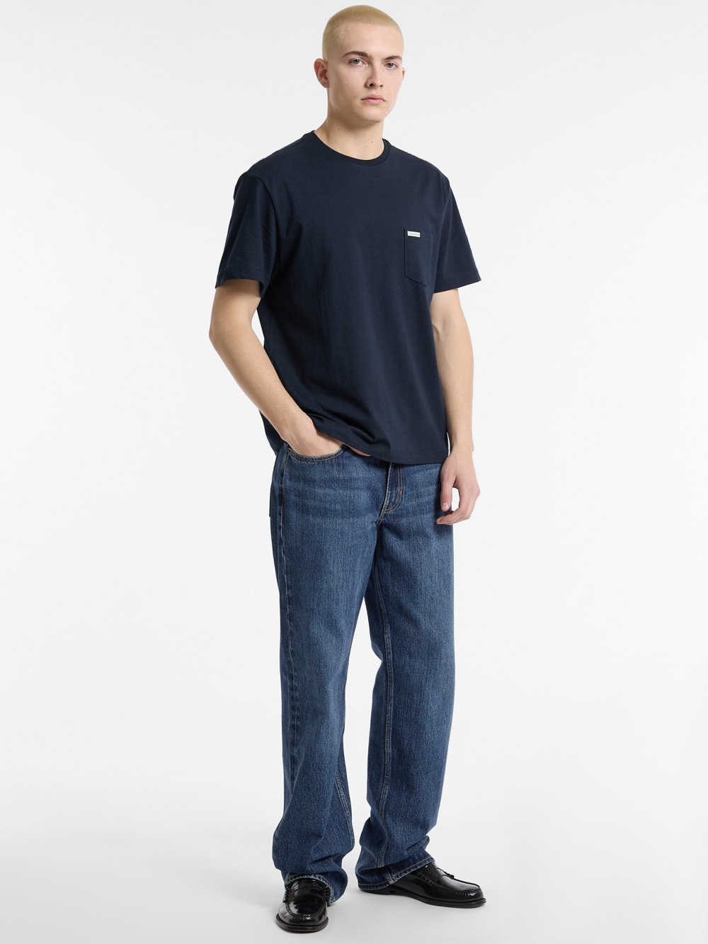 Crewneck Tee - Guess