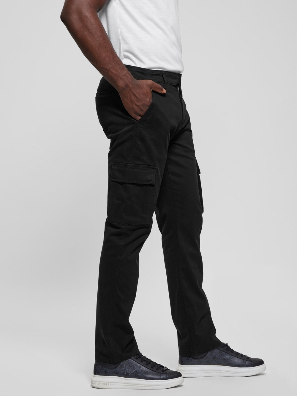 Sateen Coated Cargo Pants - Guess